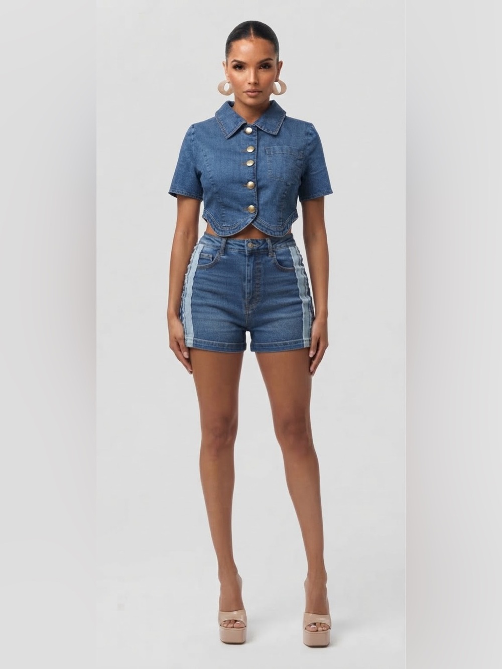 Naked Wardrobe High-Waisted Denim Cutoff Shorts Size 26 Medium Wash